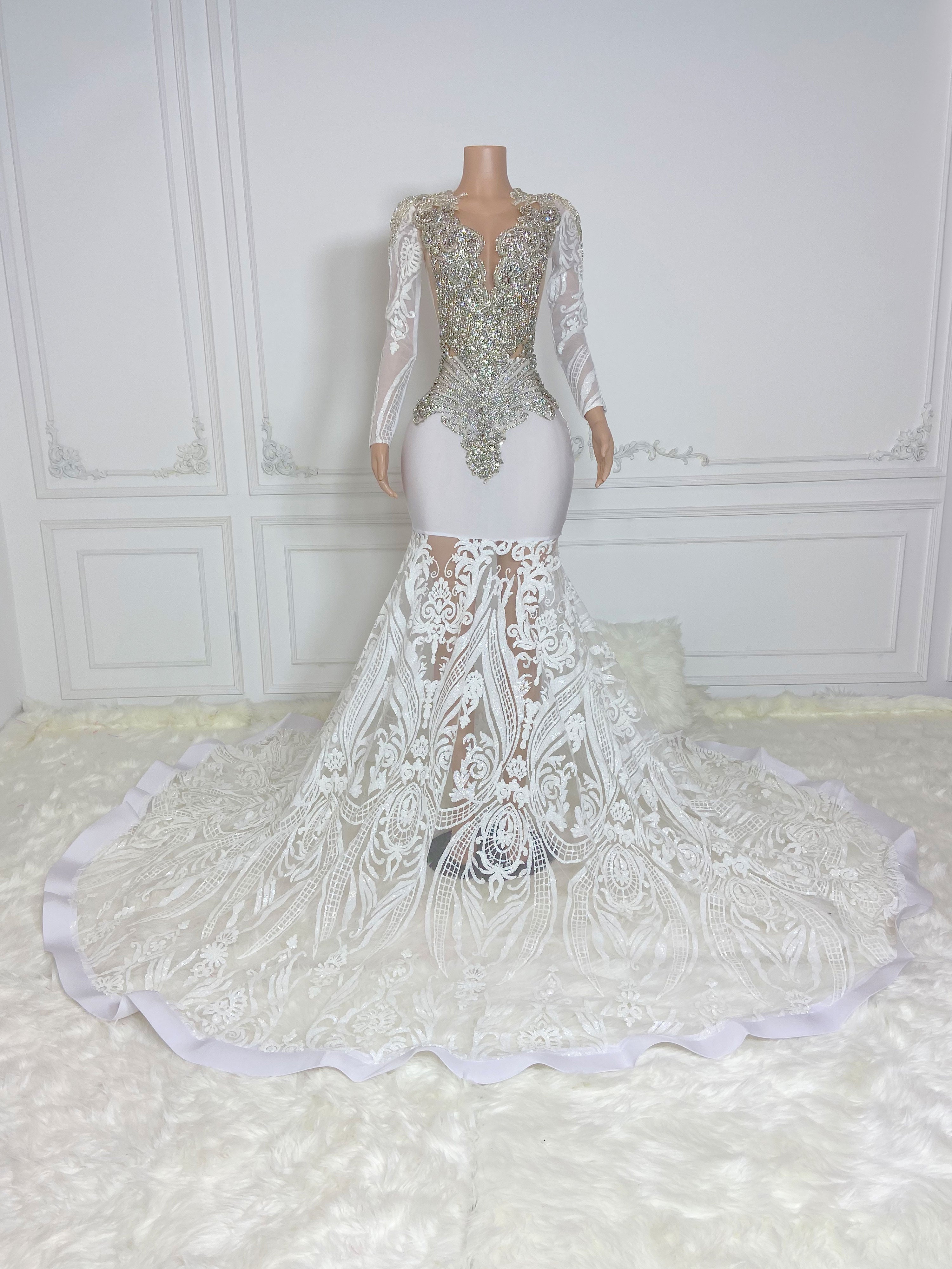 Mermaid Wedding Dresses V Neck Long Sleeves Lace Appliques Beach Bridal  Gowns | eBay